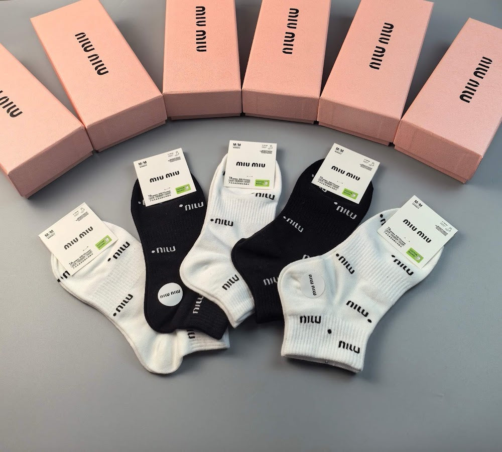 Dragons Bags Premium Luxury Socks --98374