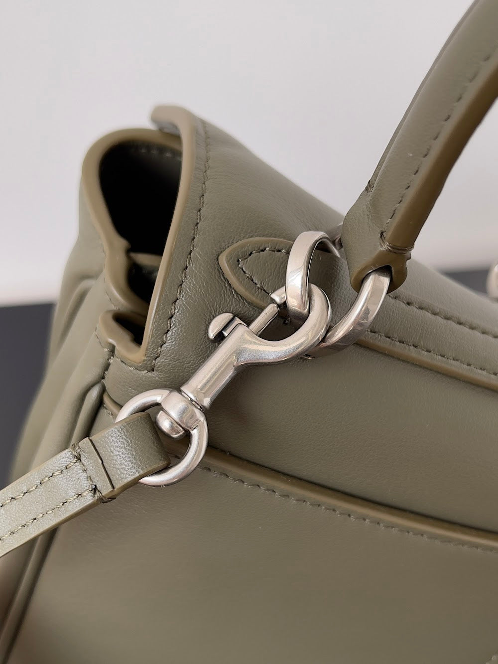 Dragons Bags Balenciaga Luxury Bag --110649