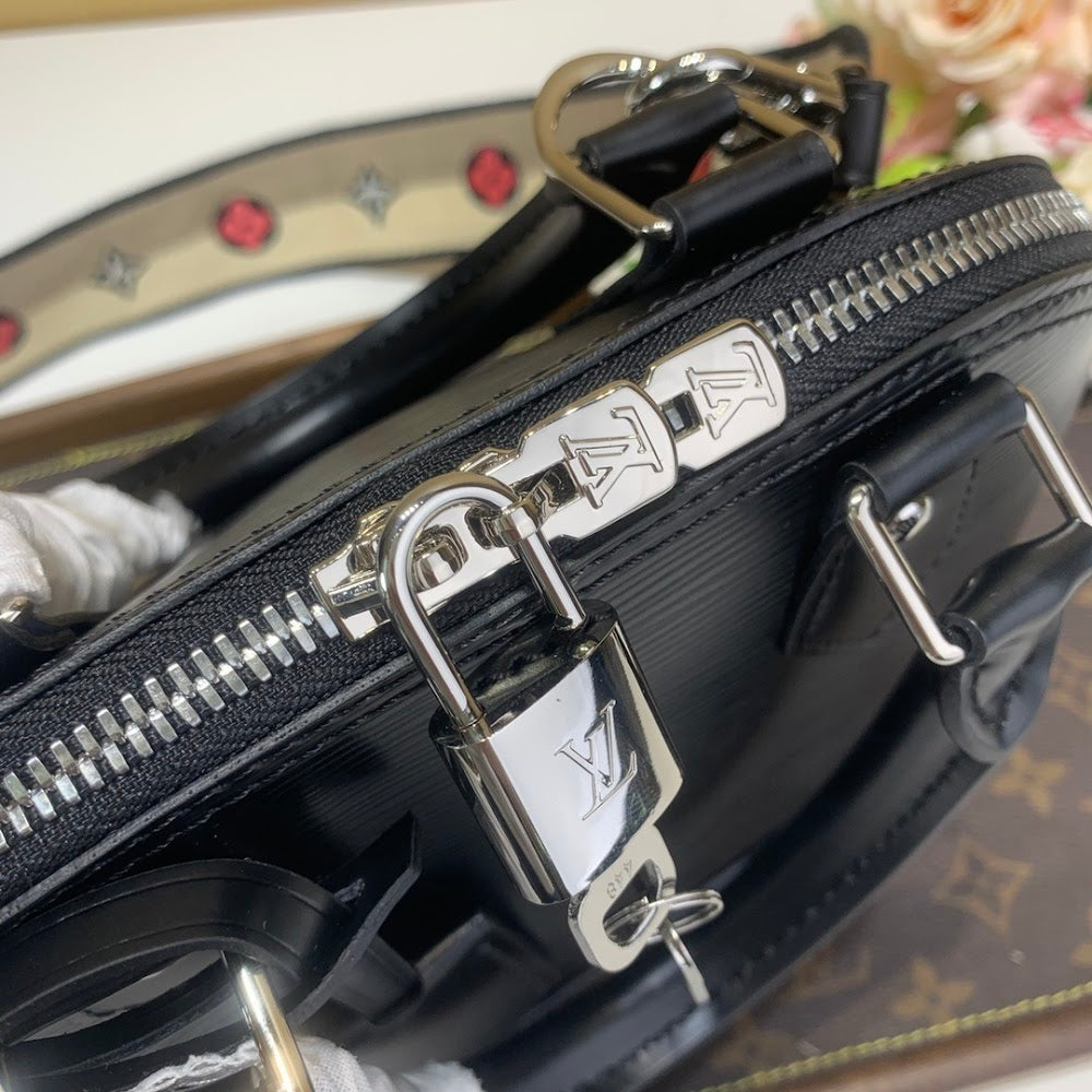 Dragons Bags ln Luxury Bag --66035