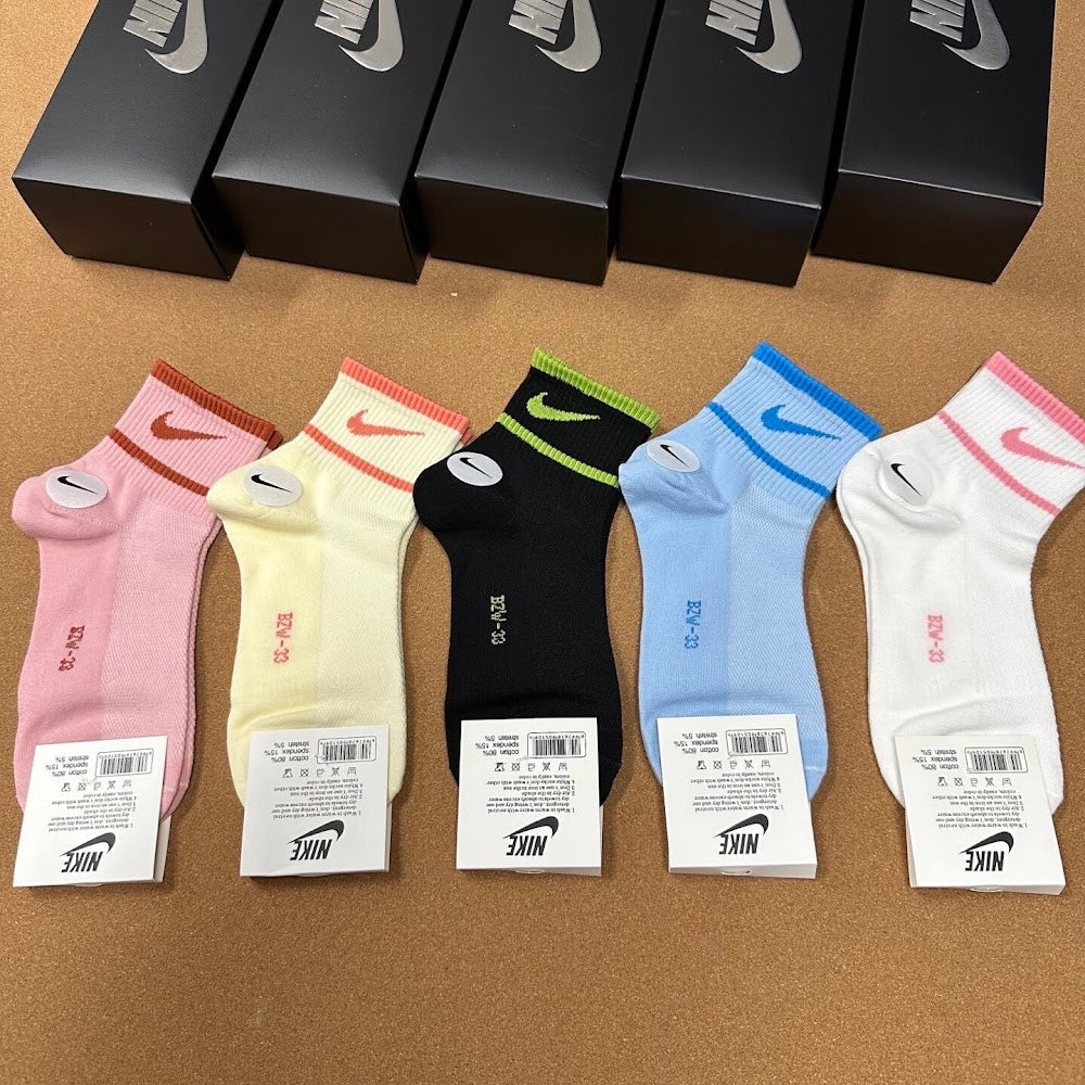 Dragons Bags Premium Luxury Socks --98379
