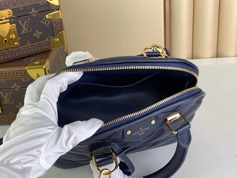 Dragons Bags ln Luxury Bag --61986