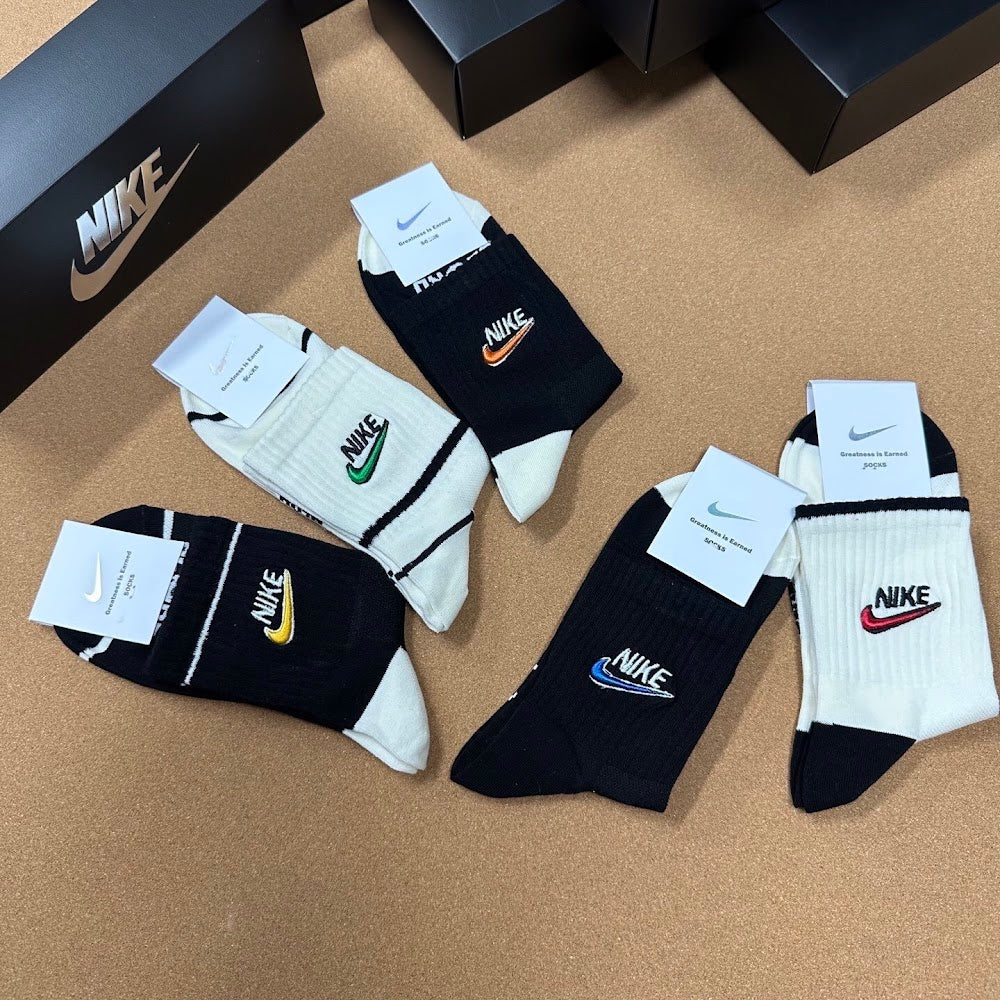 Dragons Bags Premium Luxury Socks --98412