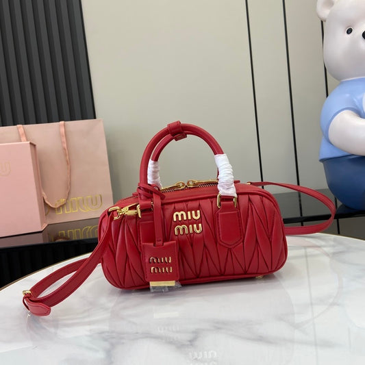 Dragons Bags Miun Miun Luxury Bag --122177