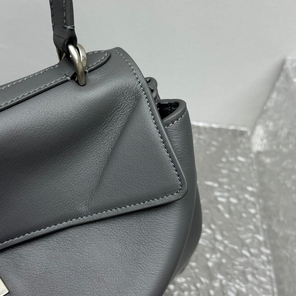 Dragons Bags Balenciaga Luxury Bag --110742
