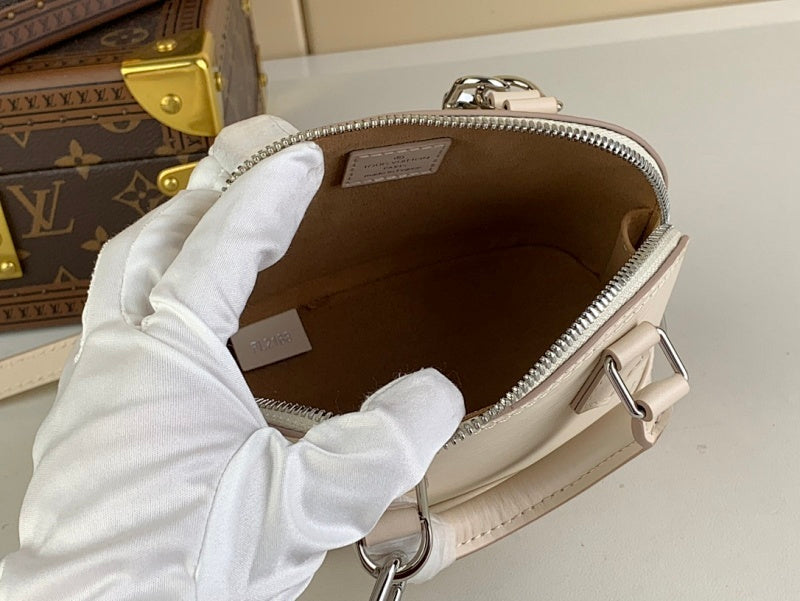 Dragons Bags ln Luxury Bag --56324