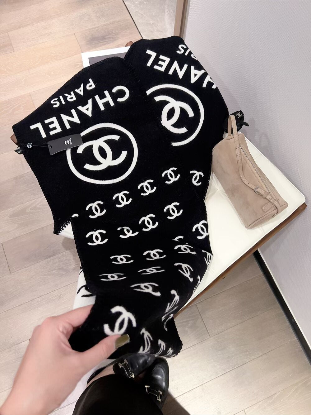 Dragons Bags Premium Designer Scarf --99219