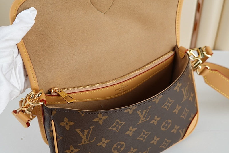 Dragons Bags ln Luxury Bag --67857