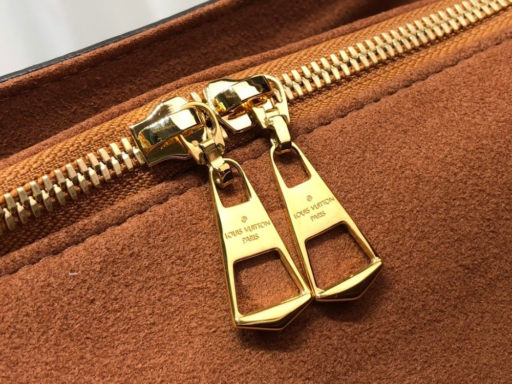 Dragons Bags ln Luxury Bag --60128