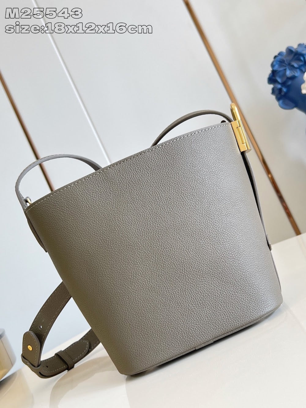 Dragons Bags ln Luxury Bag --96842