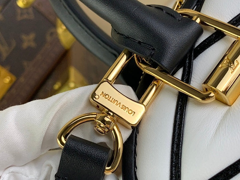 Dragons Bags ln Luxury Bag --68680