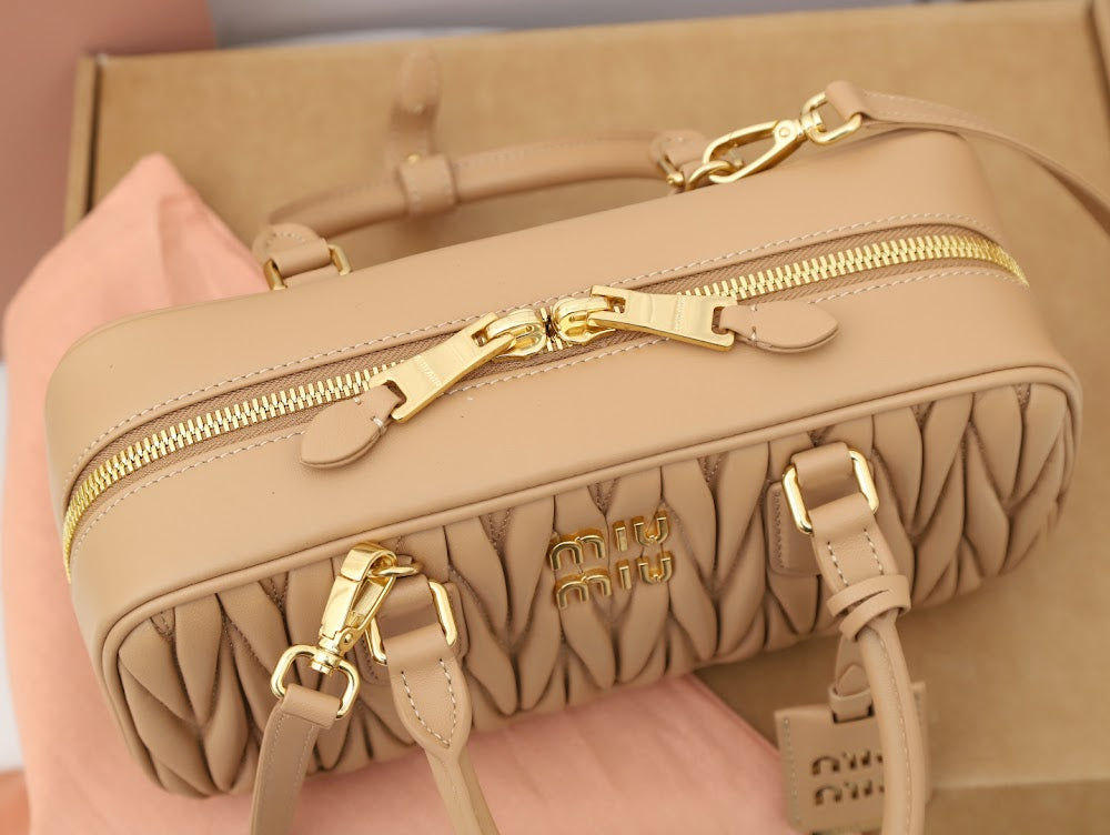 Dragons Bags Miun Miun Luxury Bag --123061