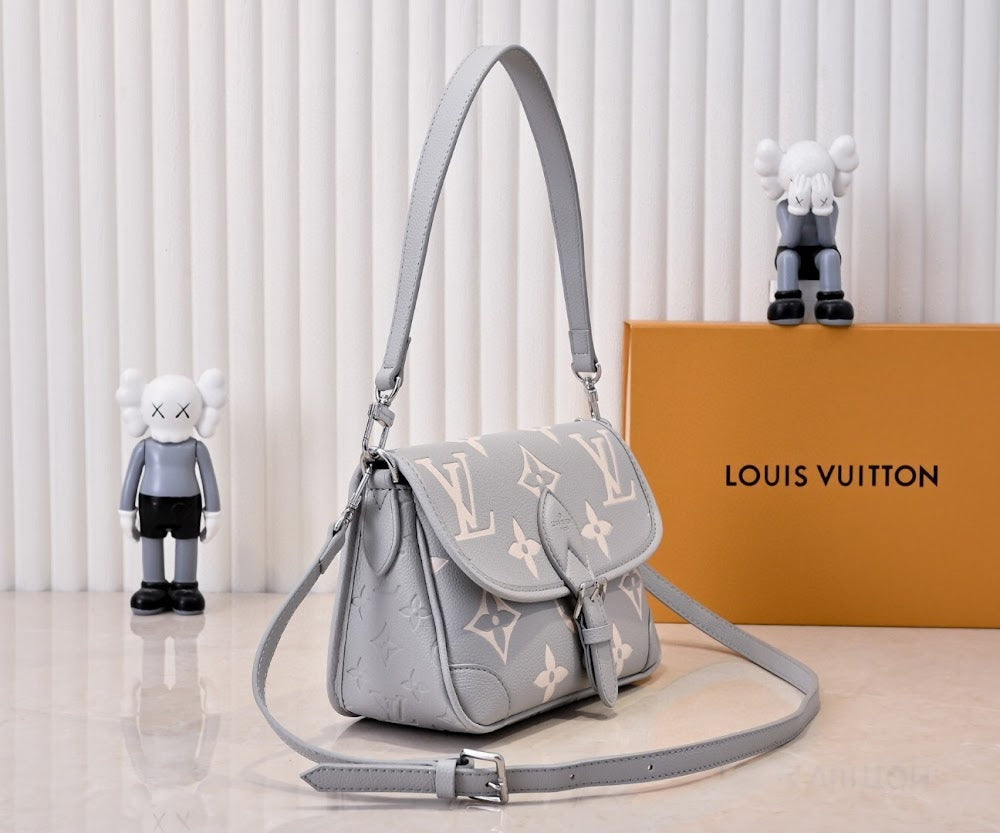 Dragons Bags ln Luxury Bag --76680