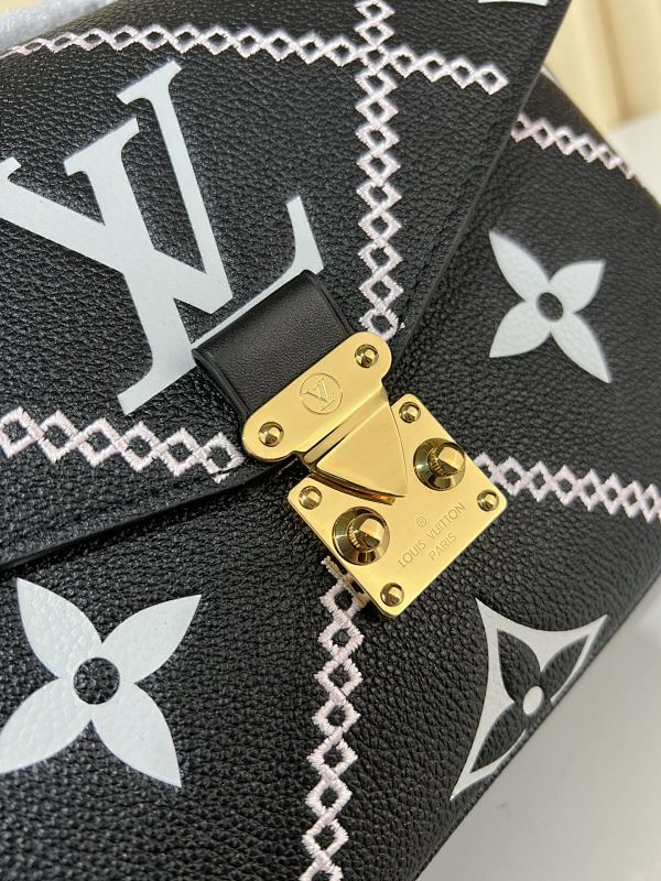 Dragons Bags ln Luxury Bag --60746
