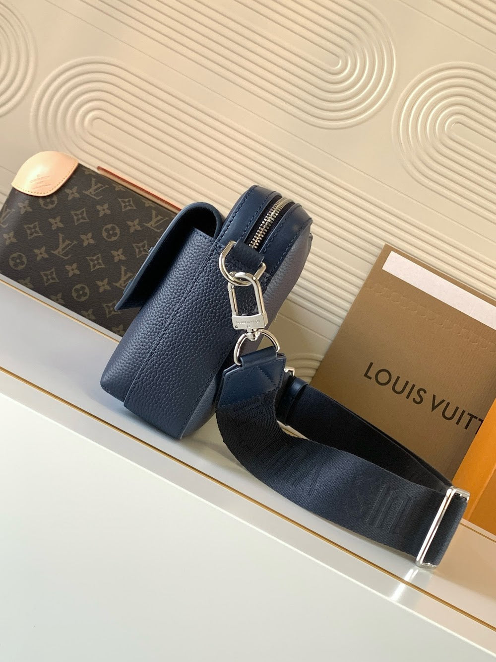 Dragons Bags ln Luxury Bag --70869