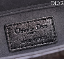 new-luxury-designer-bags-nm7597