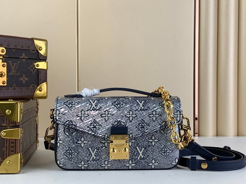 Dragons Bags ln Luxury Bag --61745