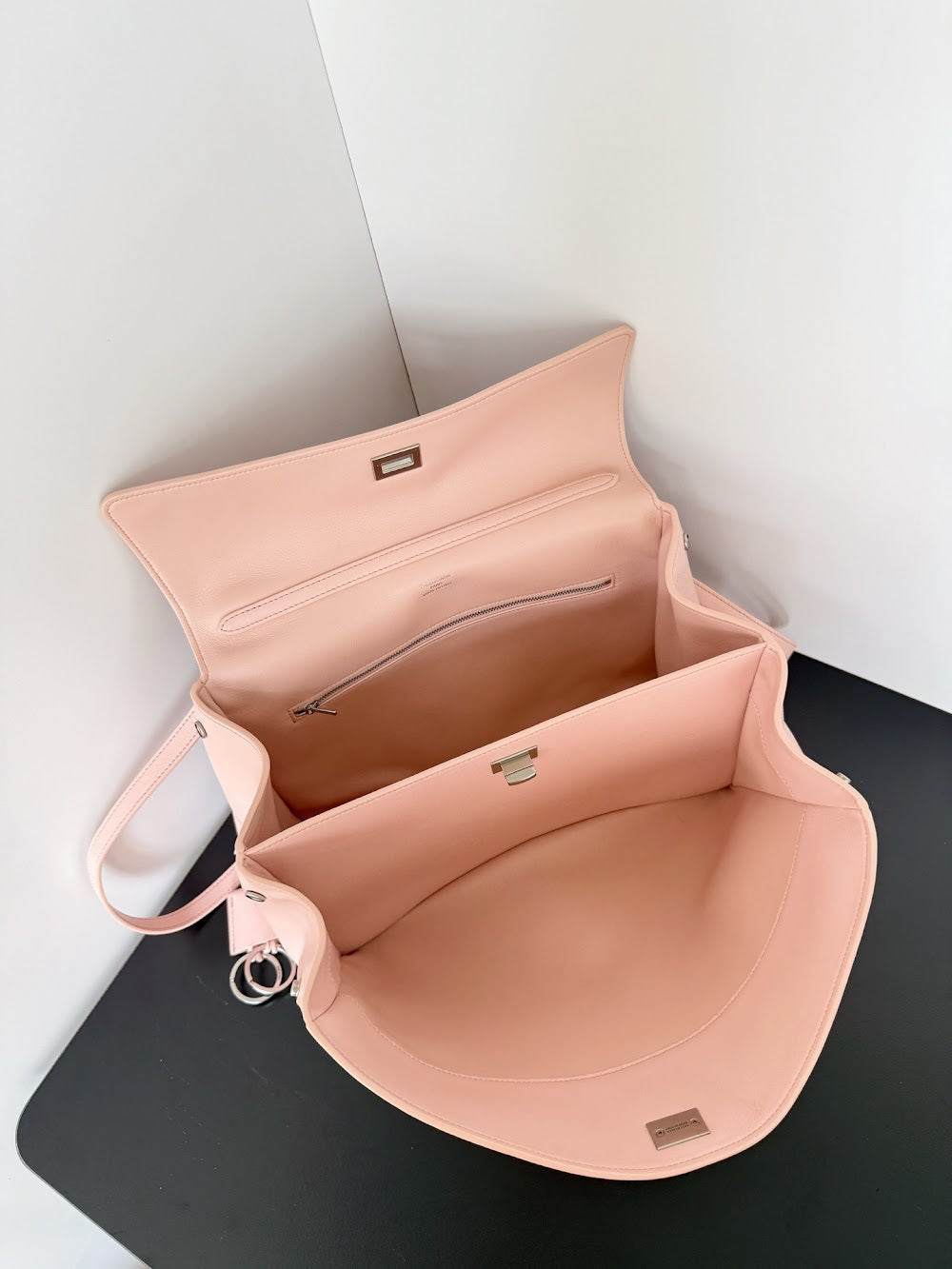 Dragons Bags Balenciaga Luxury Bag --111604