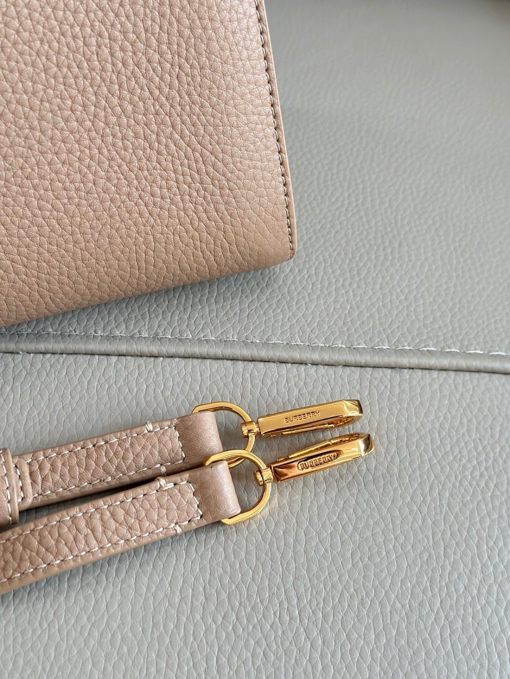 Dragons Bags Burberryn Luxury Bag --91811