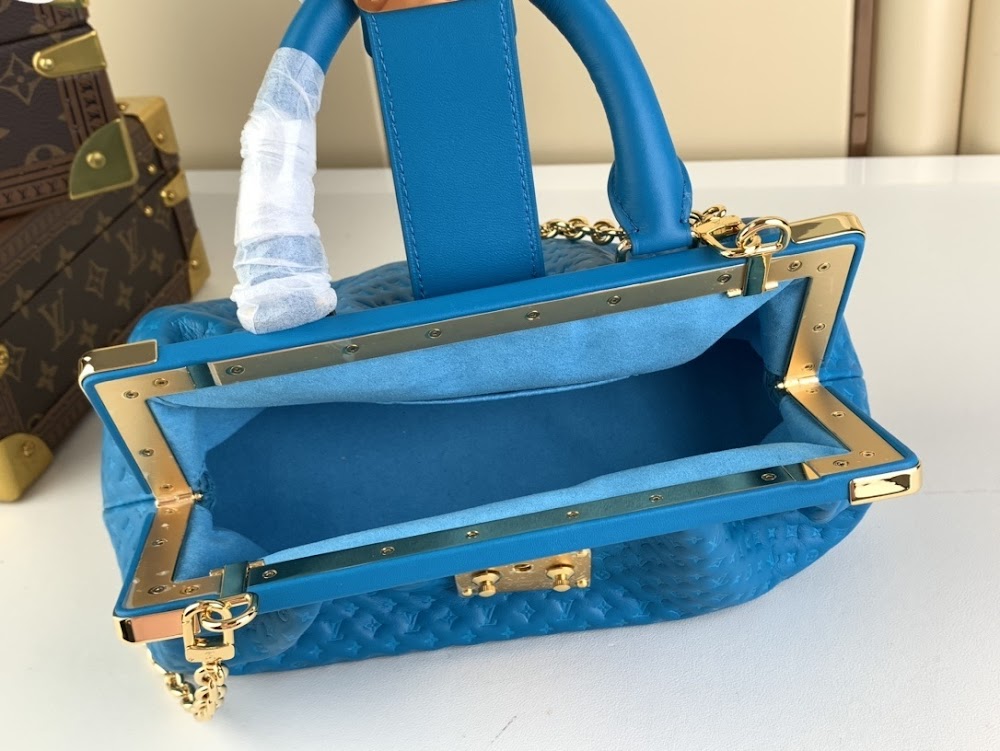 Dragons Bags ln Luxury Bag --61503