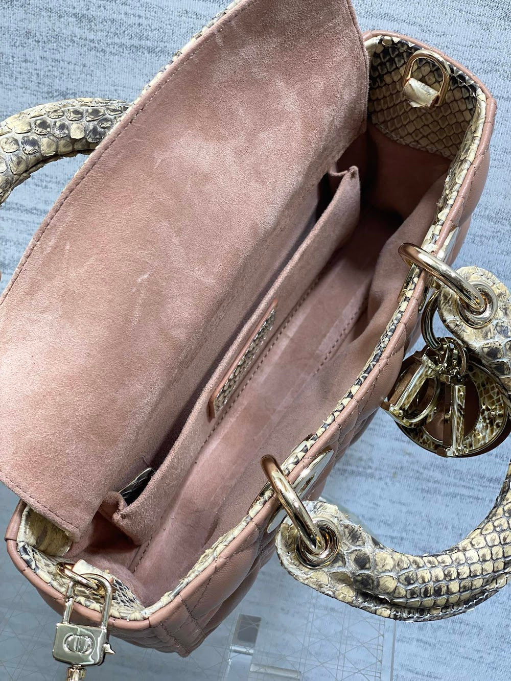 Dragons BagsDiorn Luxury Bag --115235