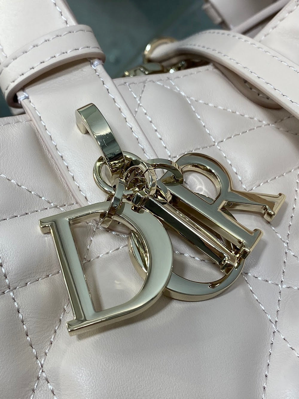 Dragons BagsDiorn Luxury Bag --115986