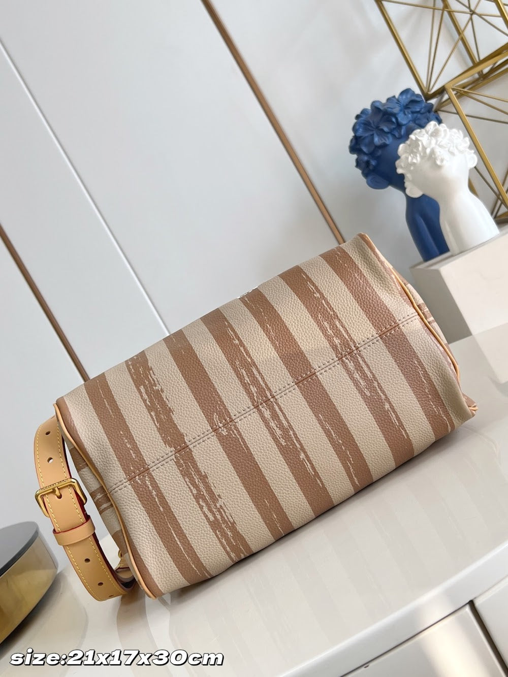 Dragons Bags ln Luxury Bag --96951
