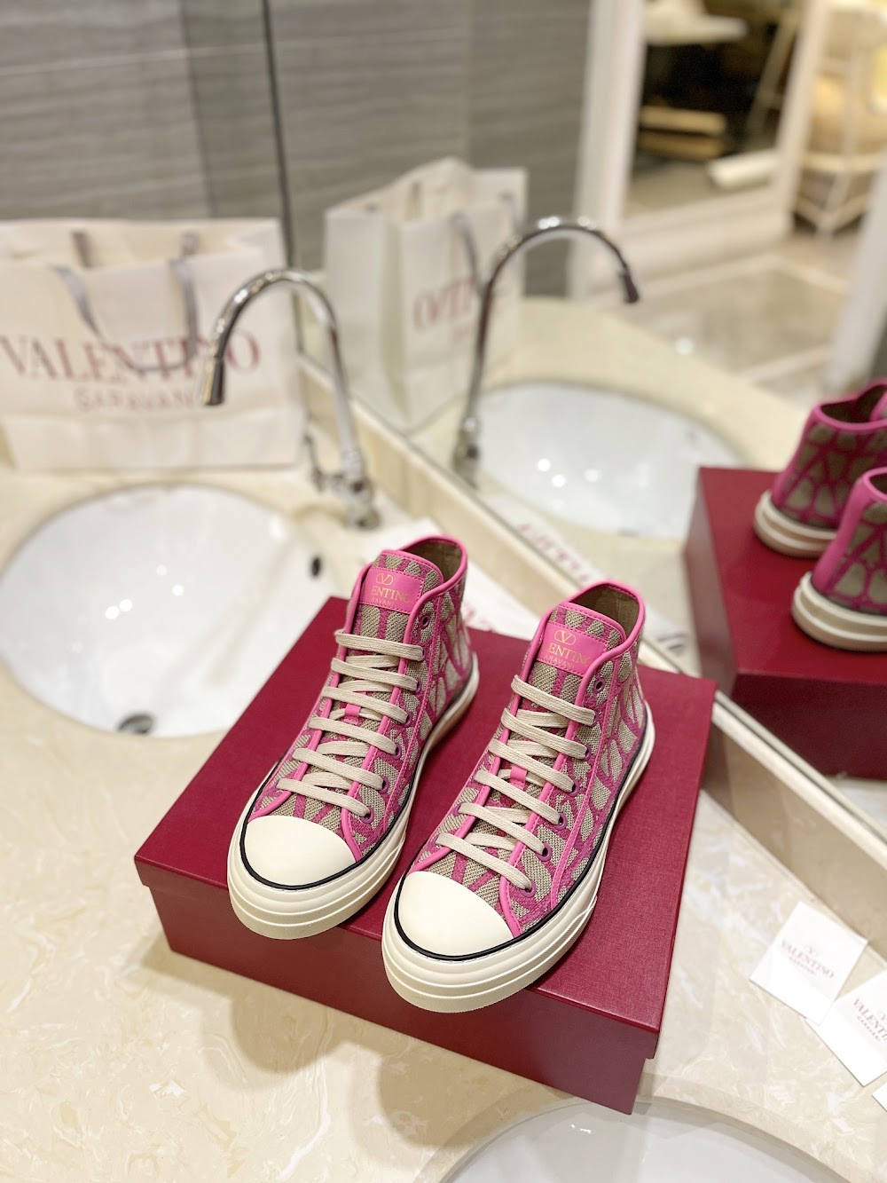 Dragons Bags Valentino Luxury Shoes --52646