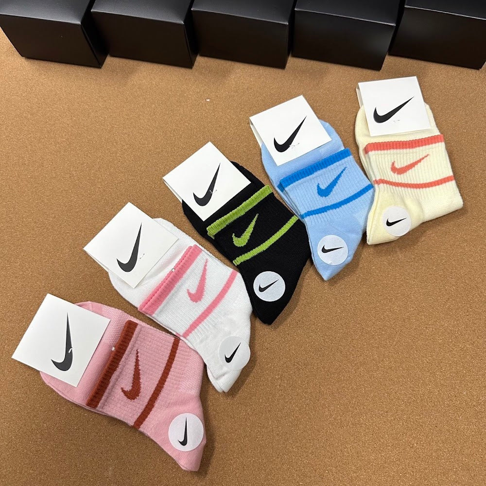 Dragons Bags Premium Luxury Socks --98379