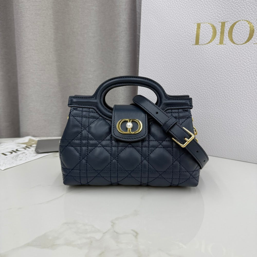 Dragons BagsDiorn Luxury Bag --116101