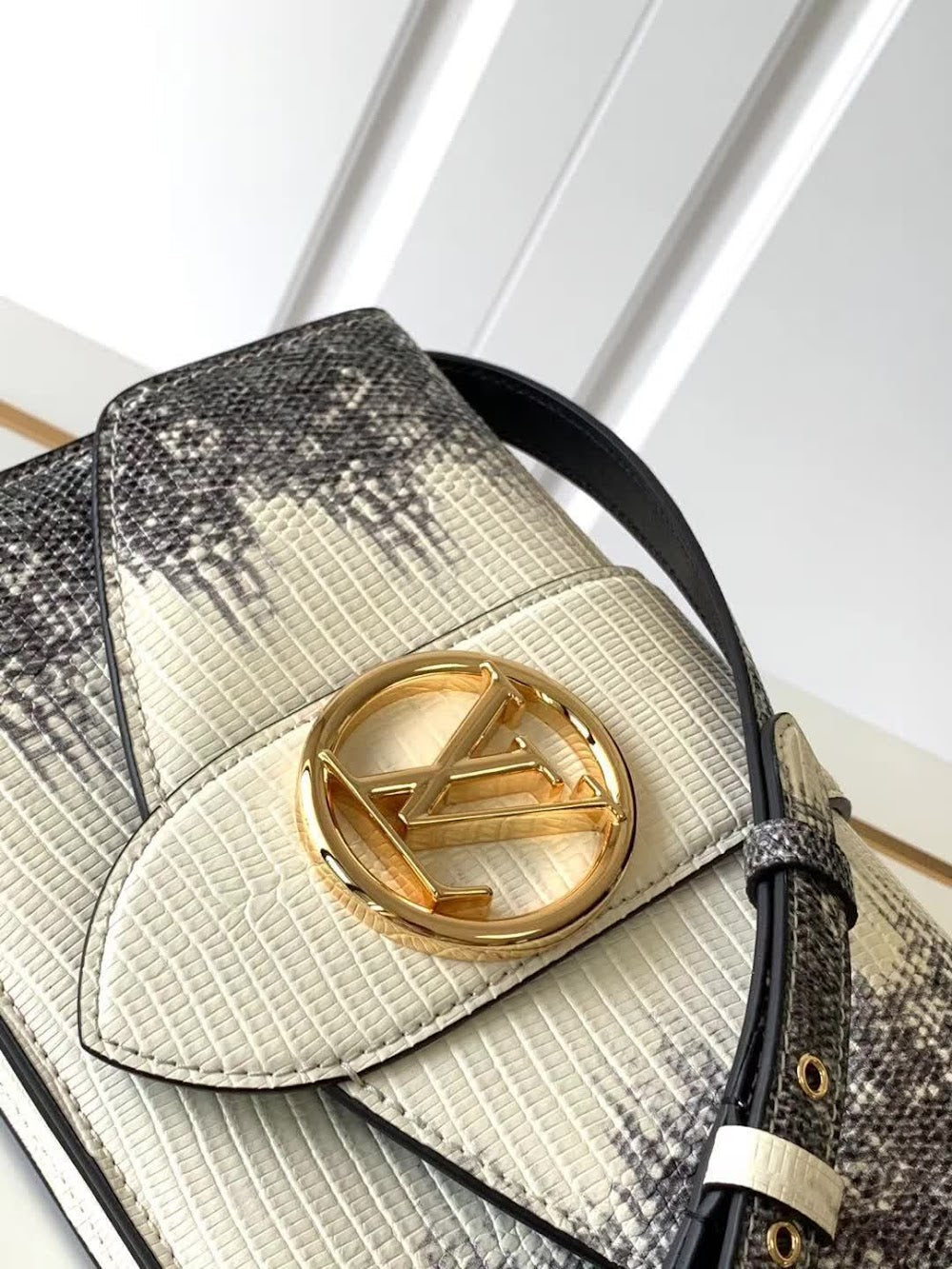 Dragons Bags ln Luxury Bag --59506