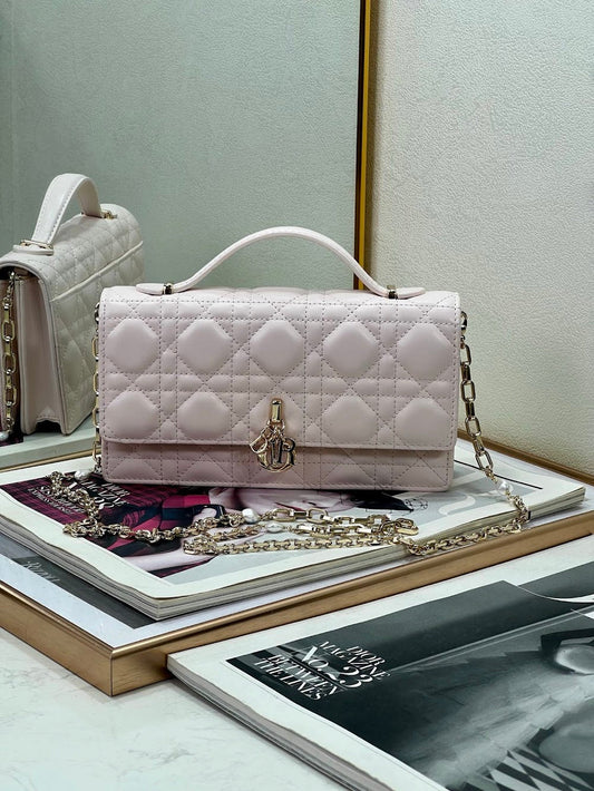 Dragons BagsDiorn Luxury Bag --116207