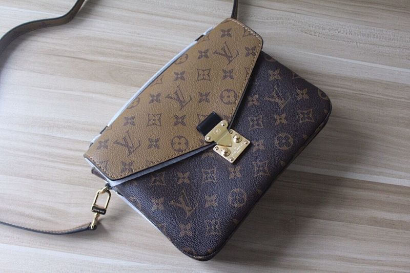 Dragons Bags ln Luxury Bag --58991