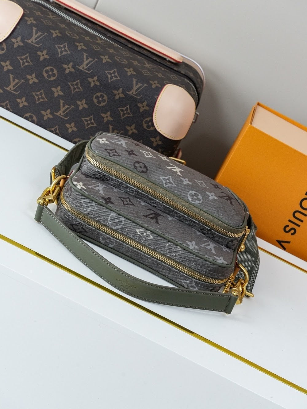 Dragons Bags ln Luxury Bag --71576