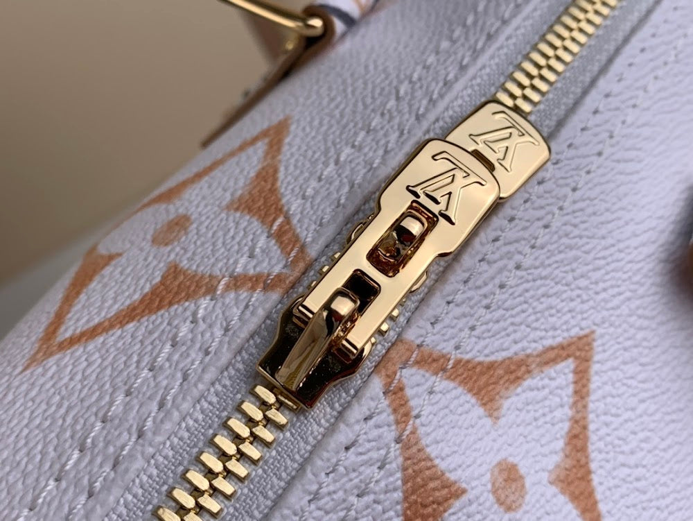 Dragons Bags ln Luxury Bag --61680