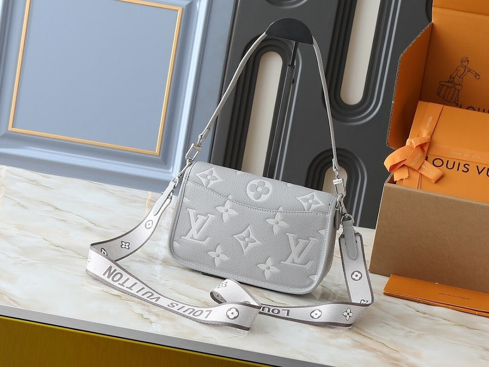 Dragons Bags ln Luxury Bag --76715