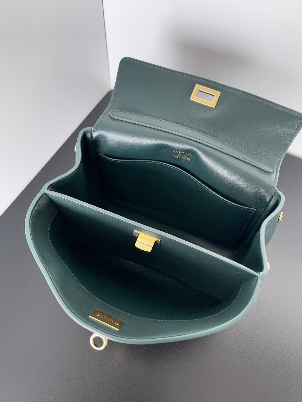 Dragons Bags Balenciaga Luxury Bag --110829