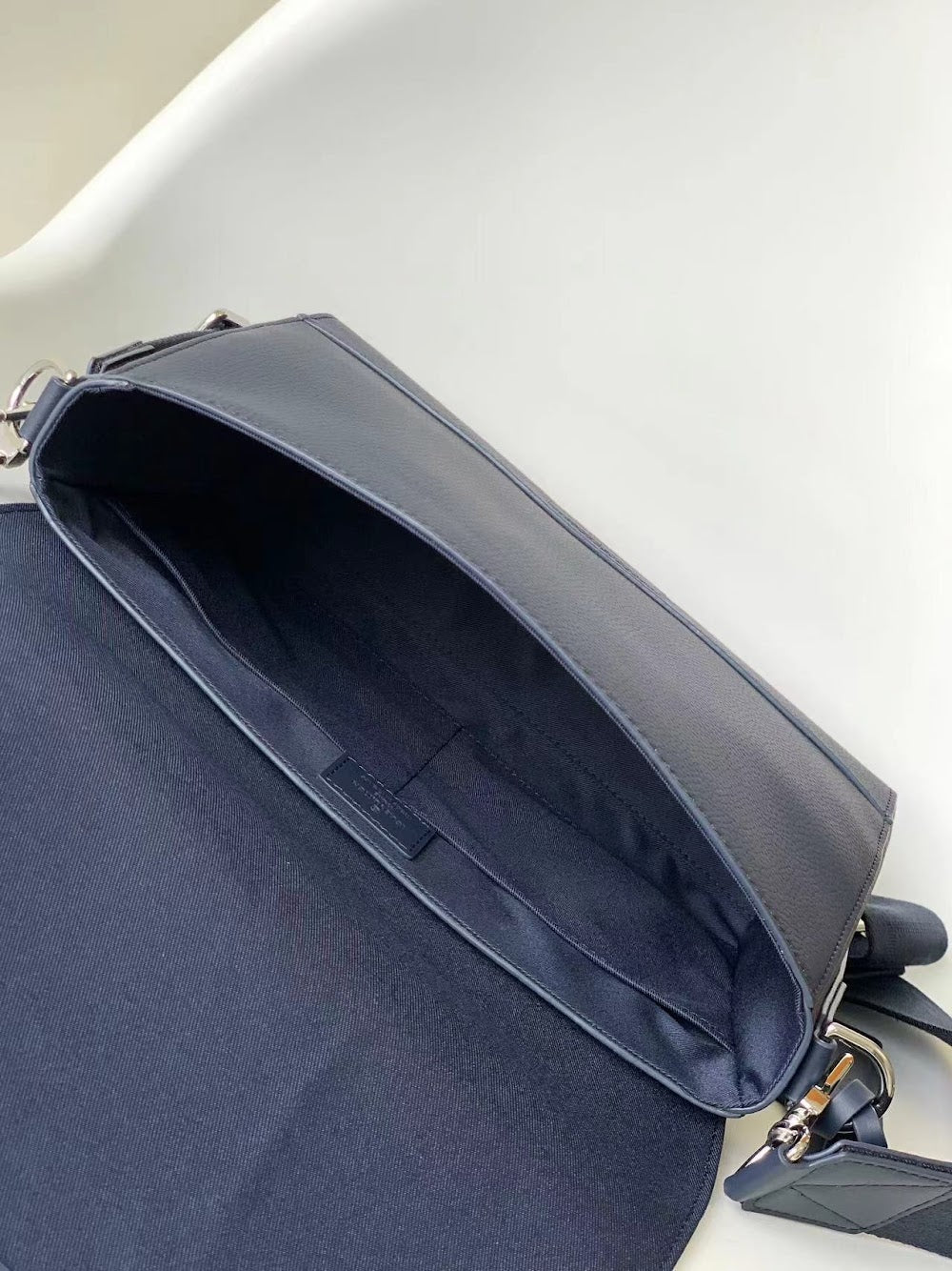 Dragons Bags ln Luxury Bag --71420