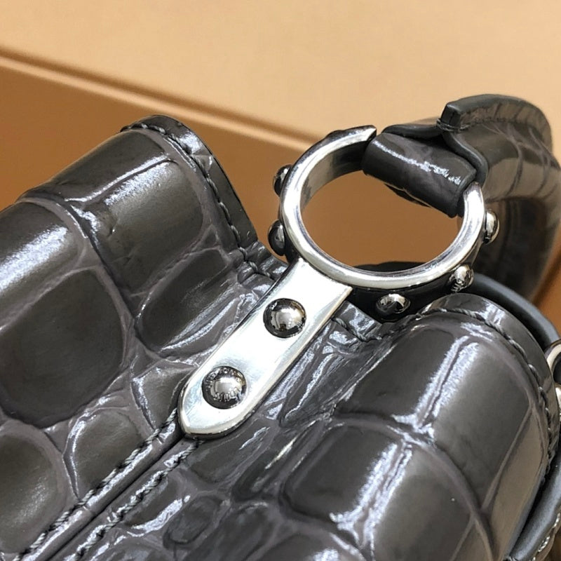 Dragons Bags ln Luxury Bag --67343