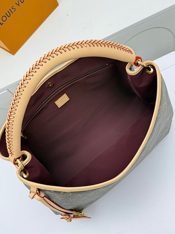 Dragons Bags ln Luxury Bag --81810