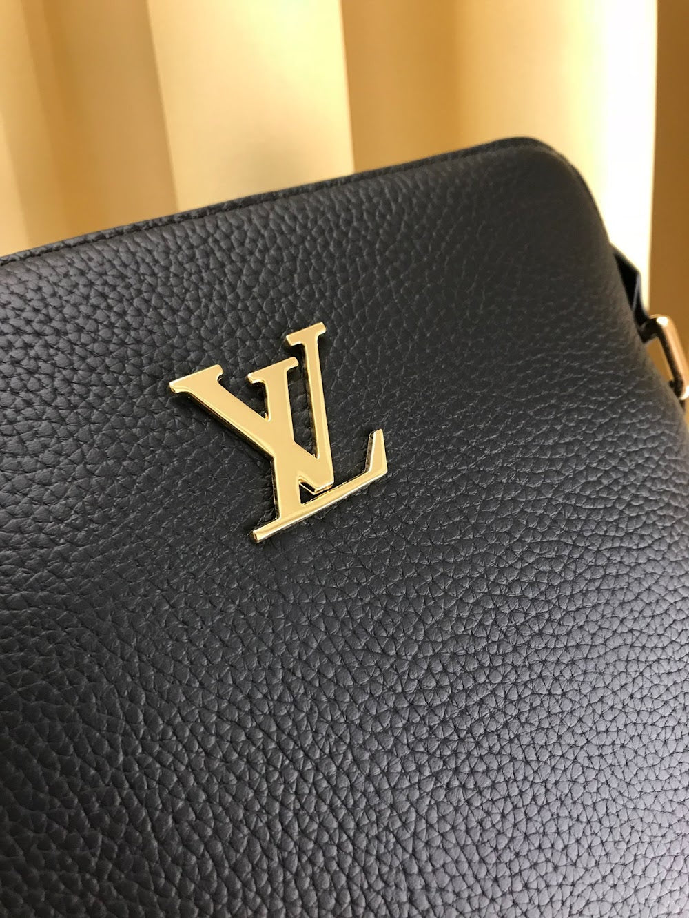Dragons Bags ln Luxury Bag --70133