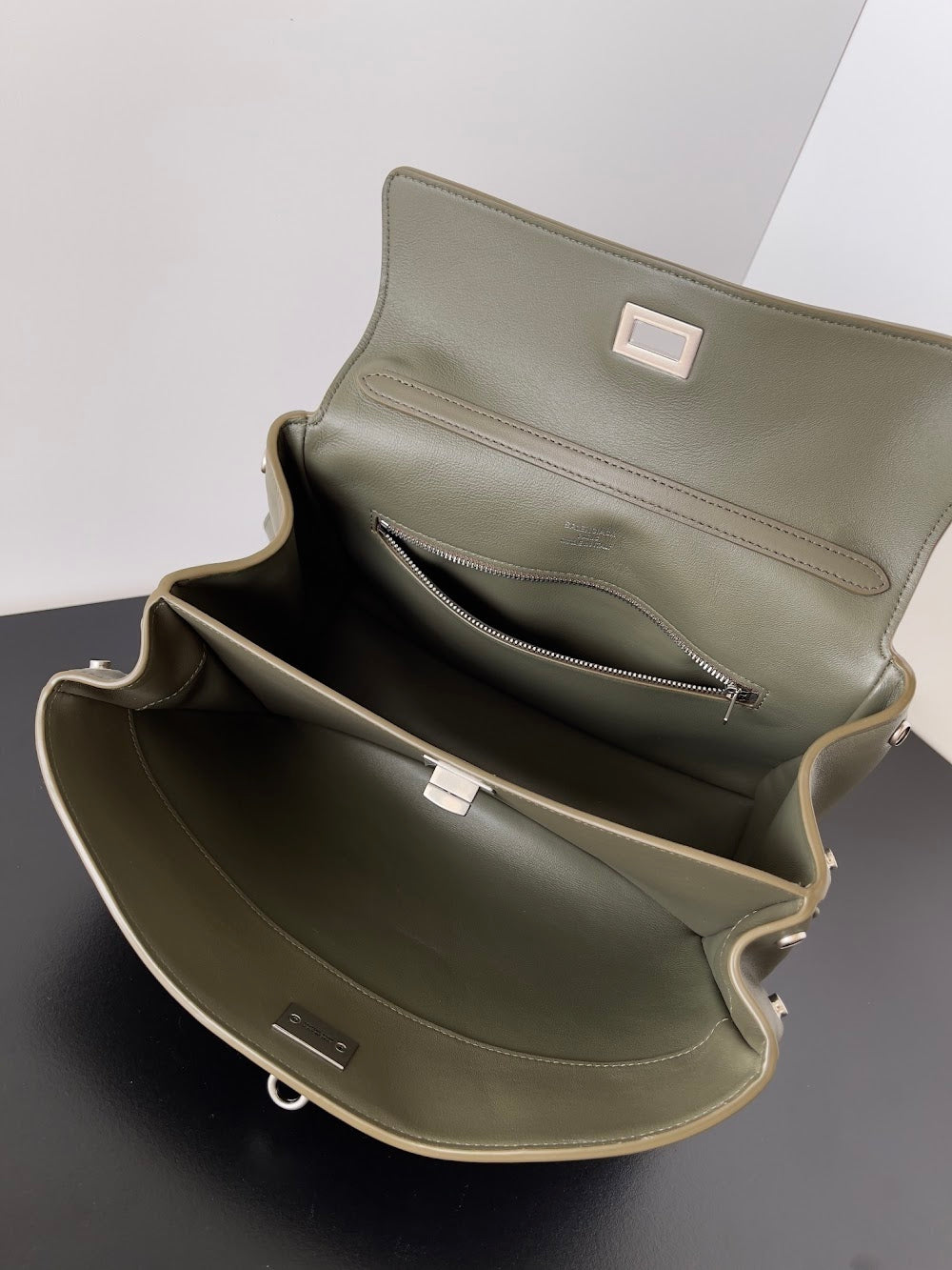 Dragons Bags Balenciaga Luxury Bag --110638