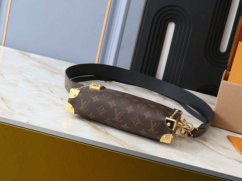 Dragons Bags ln Luxury Bag --81601