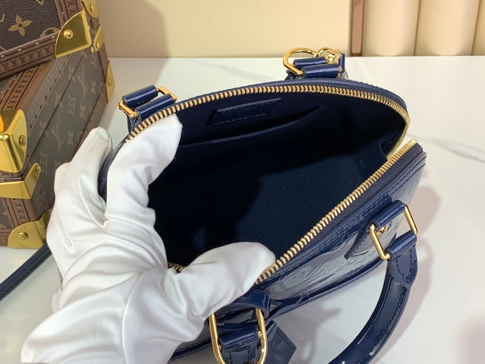 Dragons Bags ln Luxury Bag --69587