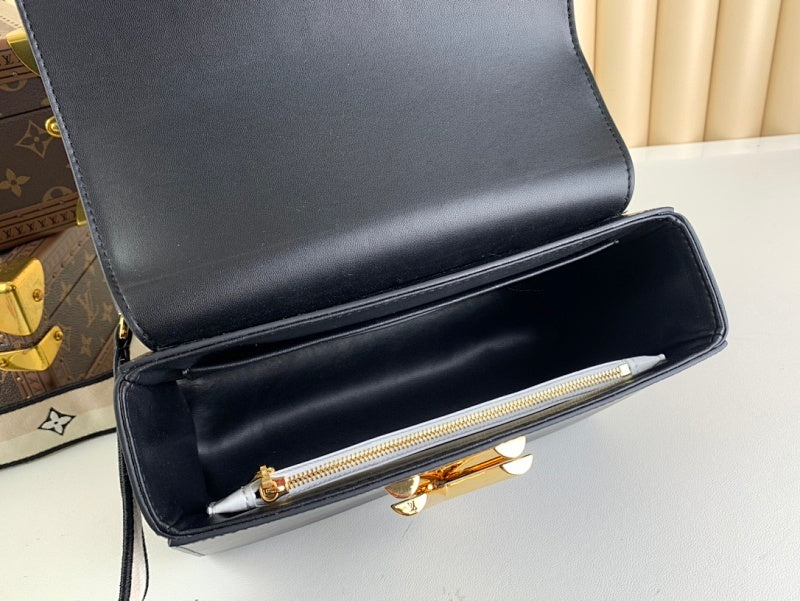 Dragons Bags ln Luxury Bag --68007