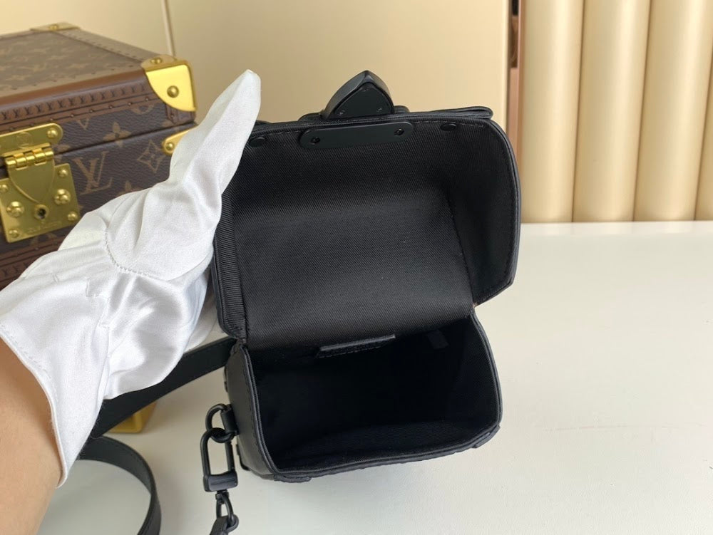 Dragons Bags ln Luxury Bag --68009