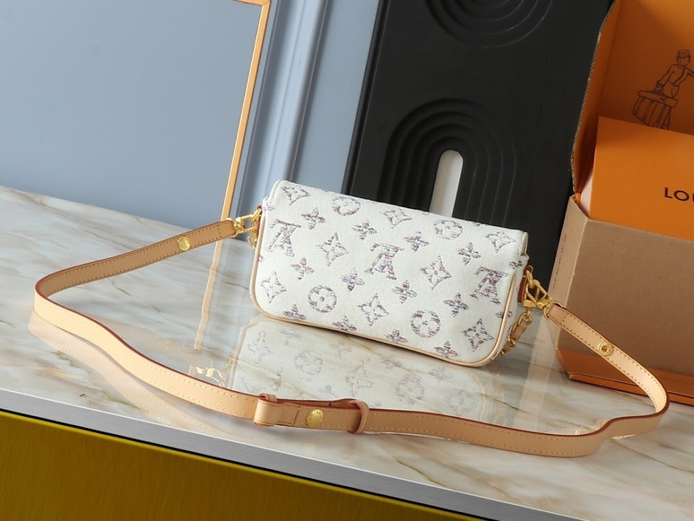 Dragons Bags ln Luxury Bag --76416