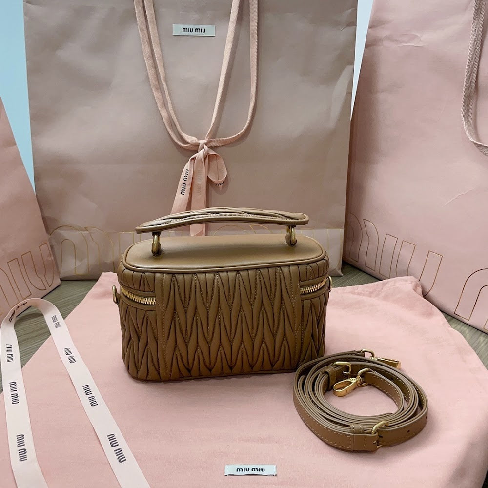Dragons Bags Miun Miun Luxury Bag --123263