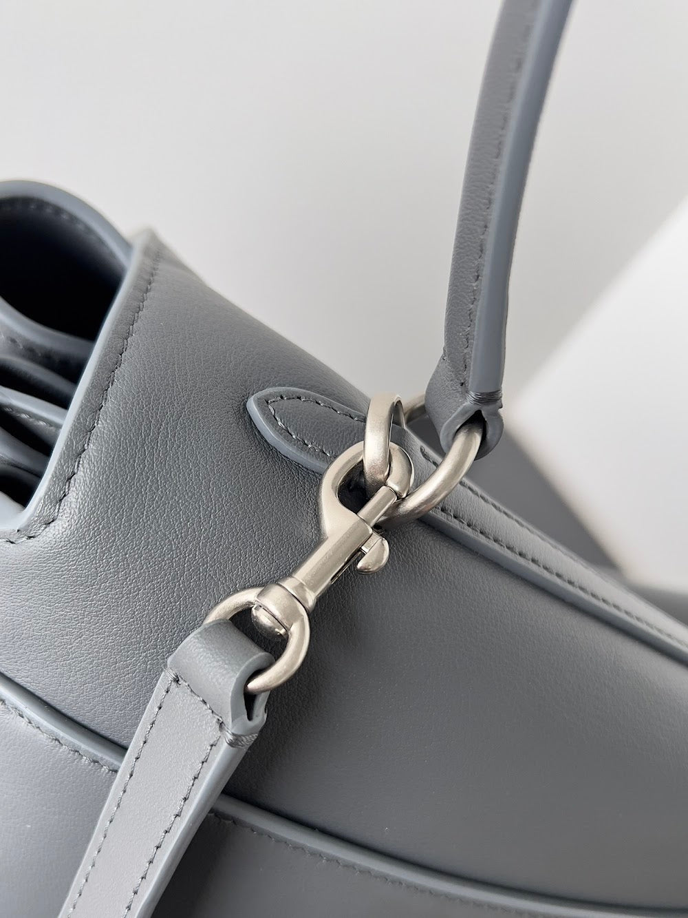 Dragons Bags Balenciaga Luxury Bag --110669