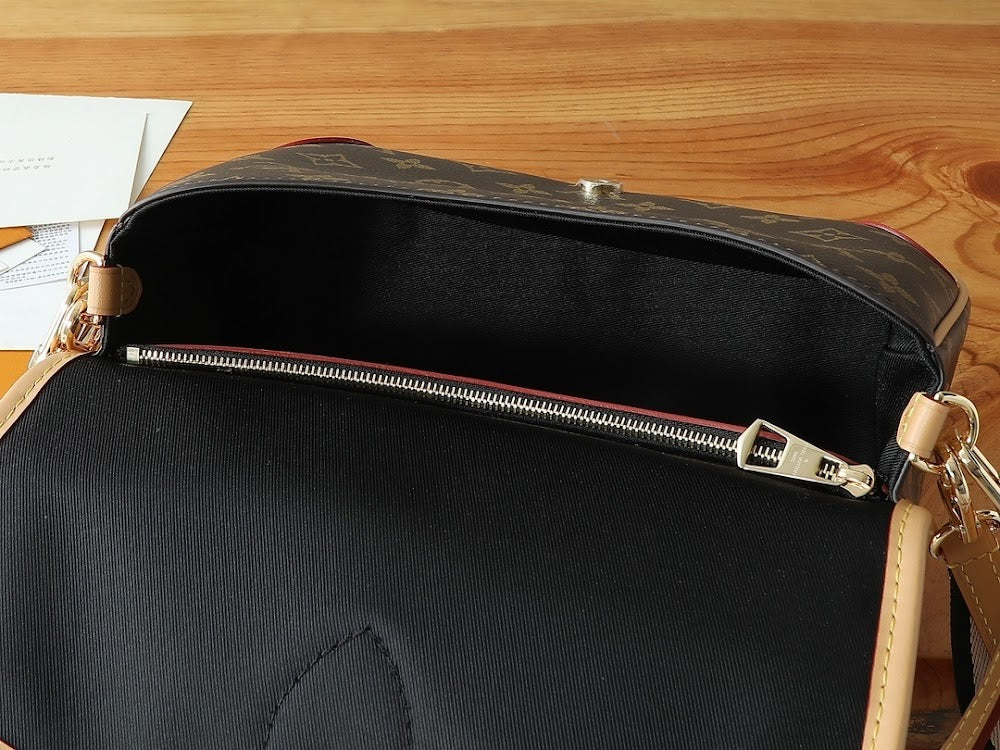 Dragons Bags ln Luxury Bag --97259