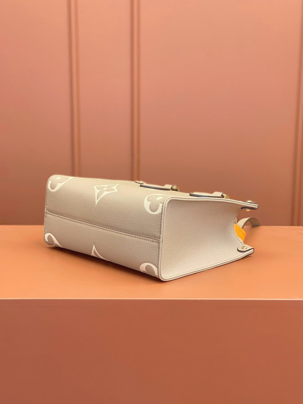 Dragons Bags ln Luxury Bag --81797